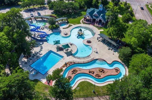 6810 Springcrest Drive, Sugar Land, TX 77479