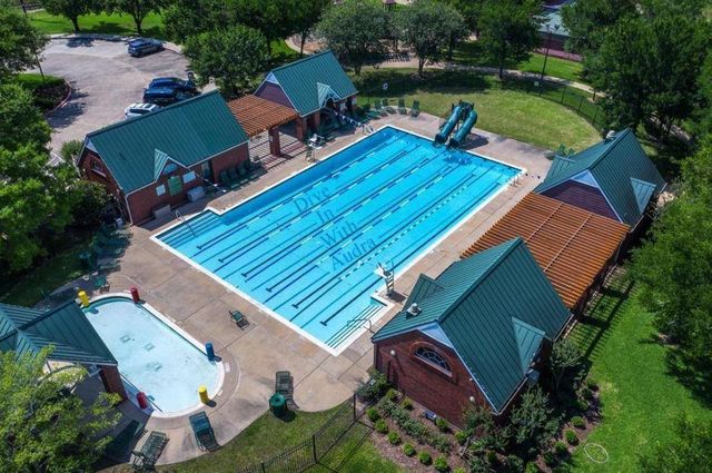 6810 Springcrest Drive, Sugar Land, TX 77479