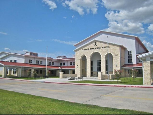 6810 Springcrest Drive, Sugar Land, TX 77479