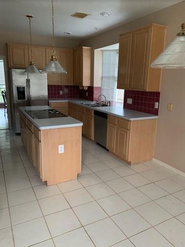 6810 Springcrest Drive, Sugar Land, TX 77479