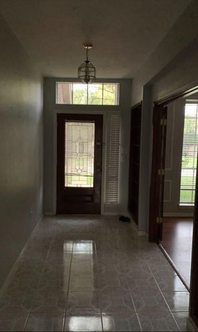 6810 Springcrest Drive, Sugar Land, TX 77479