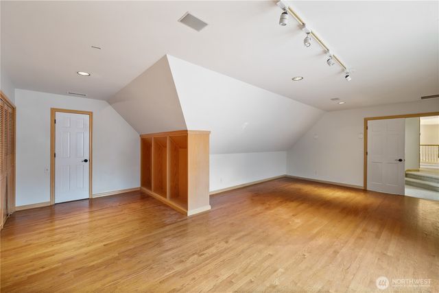 1018 254th Avenue NE, Redmond, WA 98074