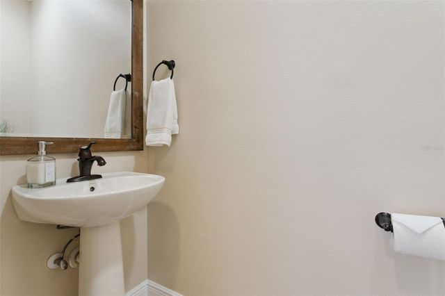 9807 ROYAL VISTA AVENUE, Clermont, FL 34711