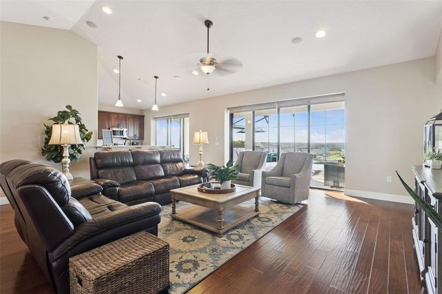 9807 ROYAL VISTA AVENUE, Clermont, FL 34711