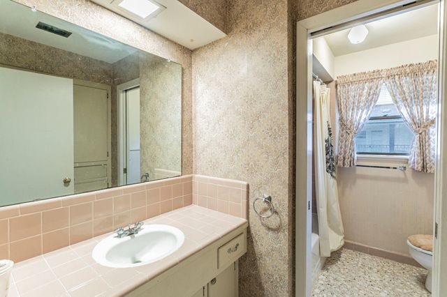 10407 Metronome Drive, Houston, TX 77043