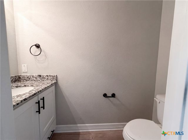 6112 Wye Oak Drive, Salado, TX 76571