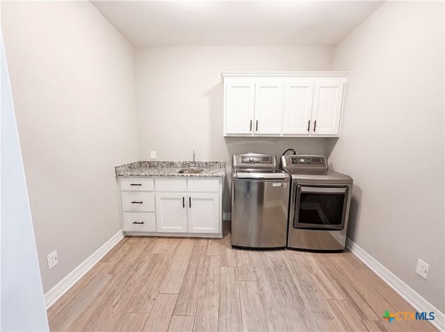 6112 Wye Oak Drive, Salado, TX 76571