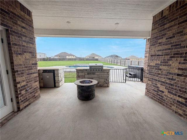 6112 Wye Oak Drive, Salado, TX 76571