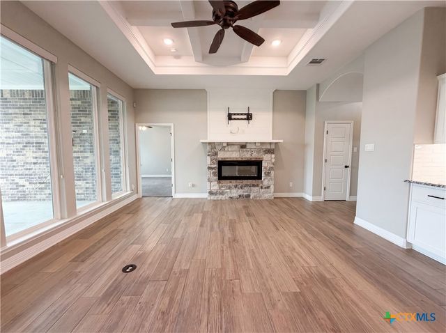 6112 Wye Oak Drive, Salado, TX 76571
