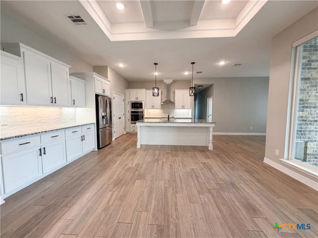 6112 Wye Oak Drive, Salado, TX 76571