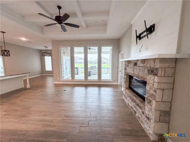 6112 Wye Oak Drive, Salado, TX 76571
