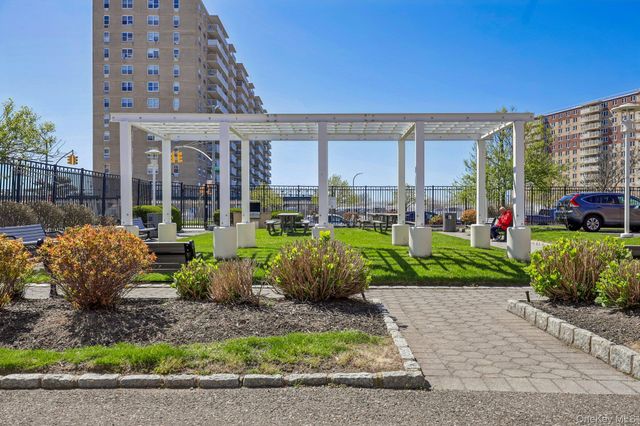 260 Beach 81st Street 2D, Rockaway Beach, NY 11693