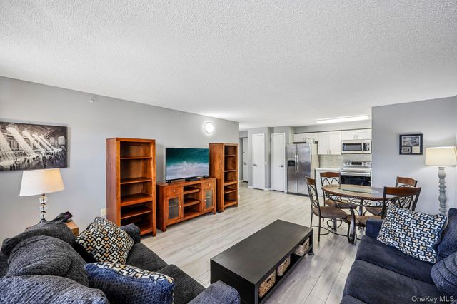 260 Beach 81st Street 2D, Rockaway Beach, NY 11693