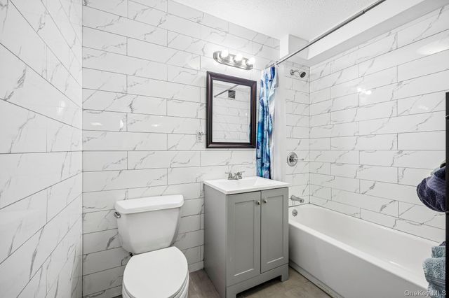 260 Beach 81st Street 2D, Rockaway Beach, NY 11693