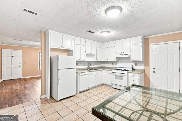 67 Rivercrest Court, Riverdale, GA 30274