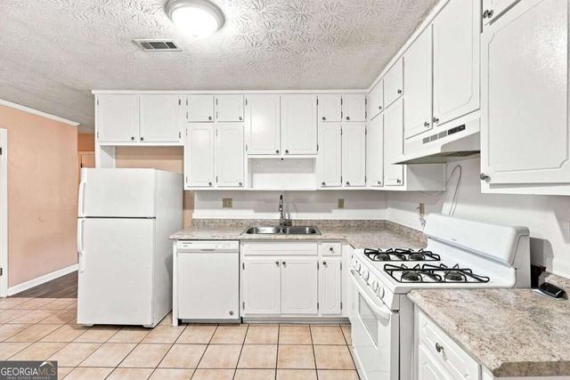 67 Rivercrest Court, Riverdale, GA 30274