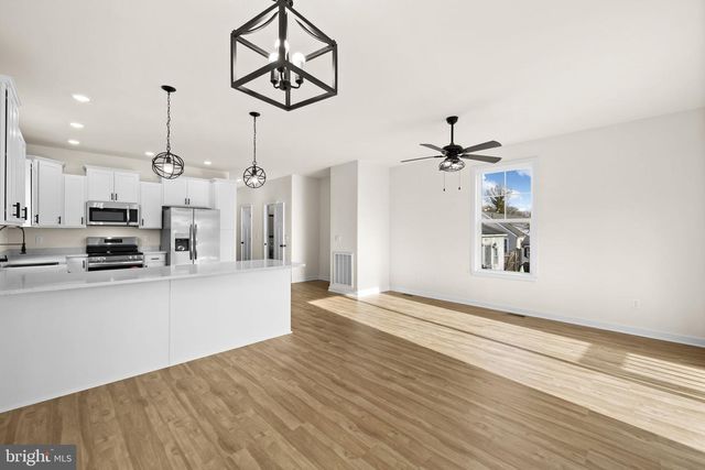 165 BEND FARM RD, Fredericksburg, VA 22408