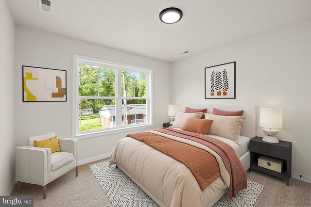 165 BEND FARM RD, Fredericksburg, VA 22408