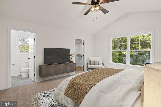 165 BEND FARM RD, Fredericksburg, VA 22408