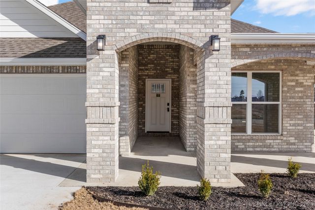 2804 E Northampton Street, Broken Arrow, OK 74014