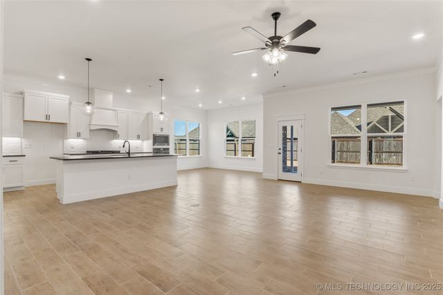 2804 E Northampton Street, Broken Arrow, OK 74014