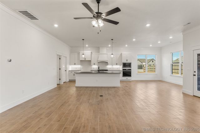 2804 E Northampton Street, Broken Arrow, OK 74014