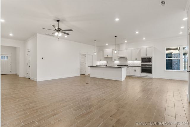 2804 E Northampton Street, Broken Arrow, OK 74014