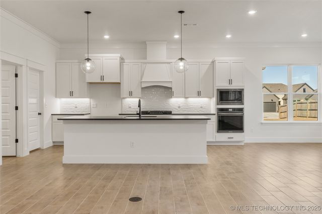 2804 E Northampton Street, Broken Arrow, OK 74014