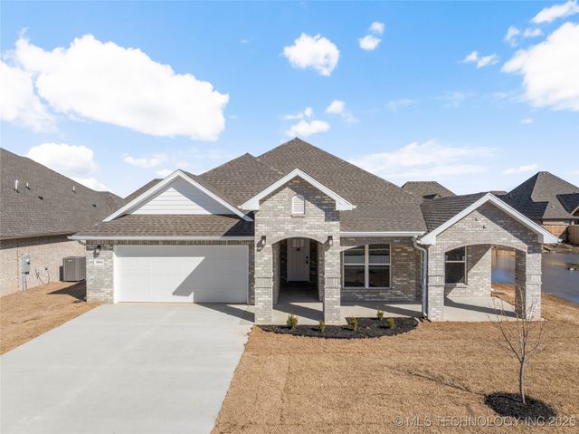 2804 E Northampton Street, Broken Arrow, OK 74014