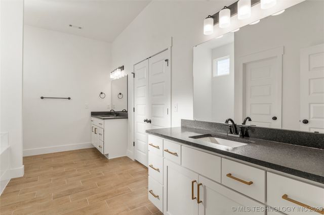 2804 E Northampton Street, Broken Arrow, OK 74014