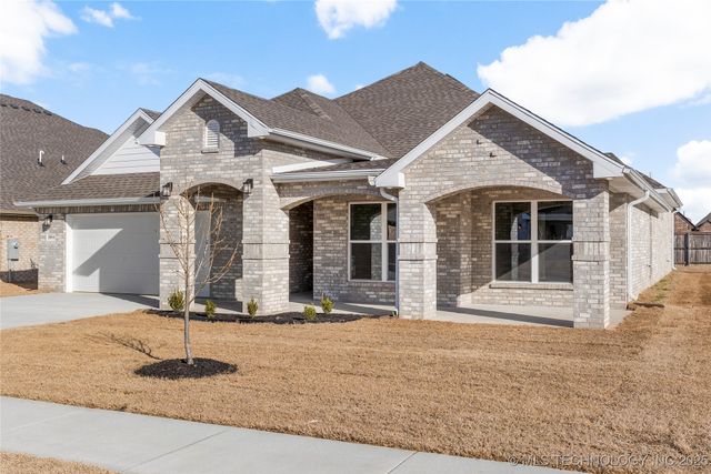 2804 E Northampton Street, Broken Arrow, OK 74014