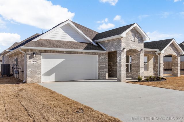 2804 E Northampton Street, Broken Arrow, OK 74014