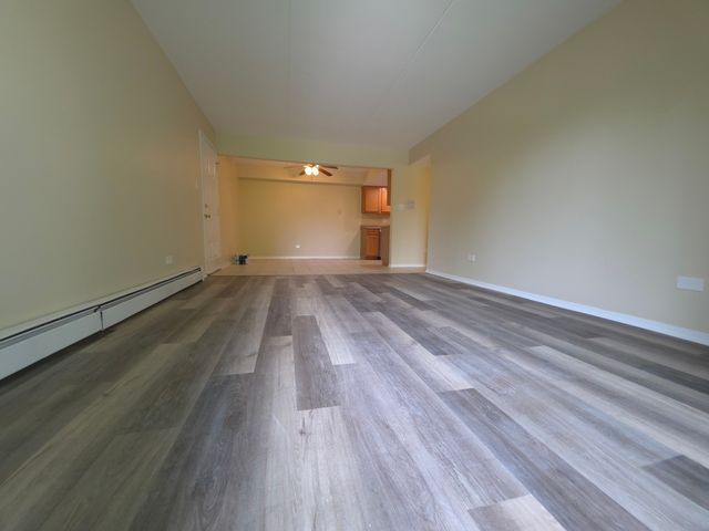 1665 COACH Drive 102, Naperville, IL 60565