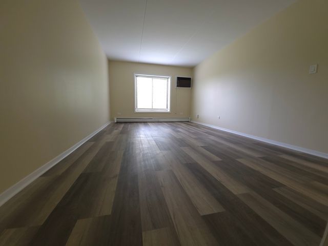 1665 COACH Drive 102, Naperville, IL 60565