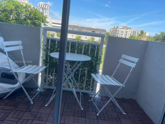 130 Mendoza Avenue 33, Coral Gables, FL 33134