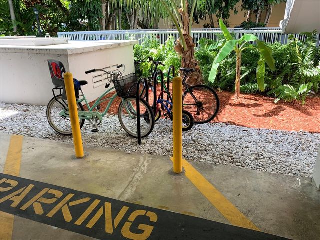 130 Mendoza Avenue 33, Coral Gables, FL 33134