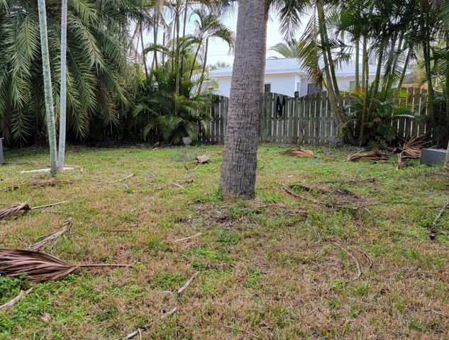 929 BRUCE AVENUE, Clearwater Beach, FL 33767