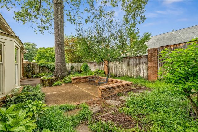 4640 PEPPERTREE LN, Memphis, TN 38117
