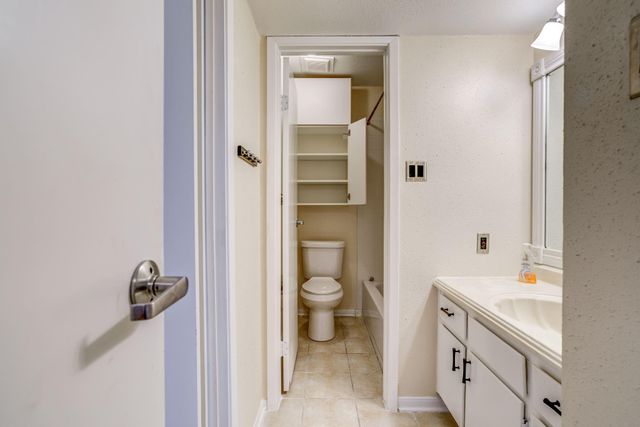 1500 Bay Area Boulevard 259, Houston, TX 77058
