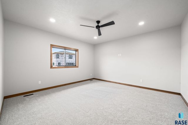 5419 W Vision Cir Circle, Sioux Falls, SD 57107