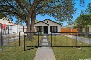 114 Alexander, San Antonio, TX 78201
