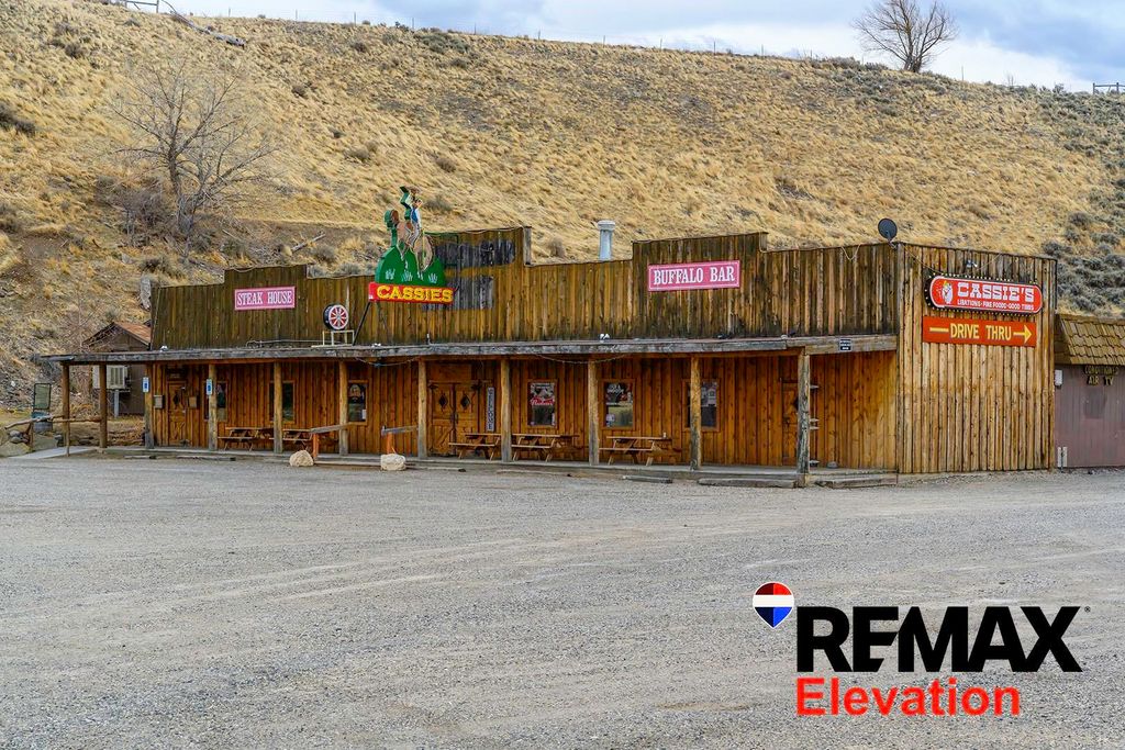 214 Yellowstone Ave, Cody, WY 82414 photo 2