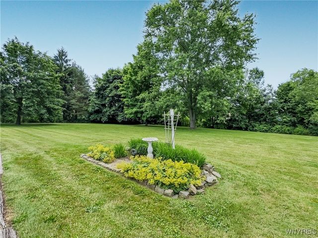 1030 Saunders Sett Road, Lewiston, NY 14305