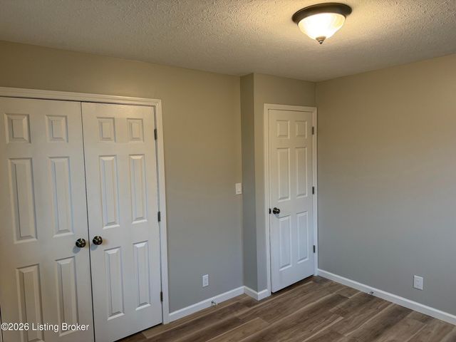 2418 Lorene Ave, Louisville, KY 40216