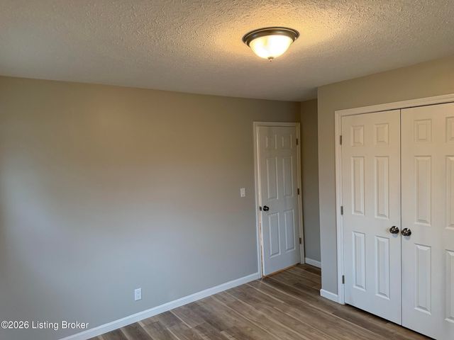 2418 Lorene Ave, Louisville, KY 40216