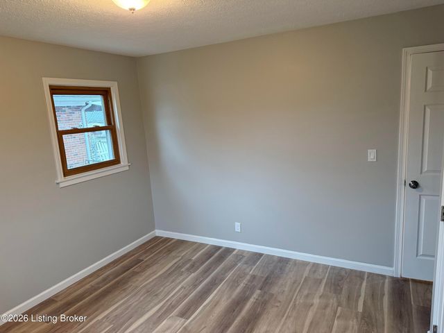 2418 Lorene Ave, Louisville, KY 40216