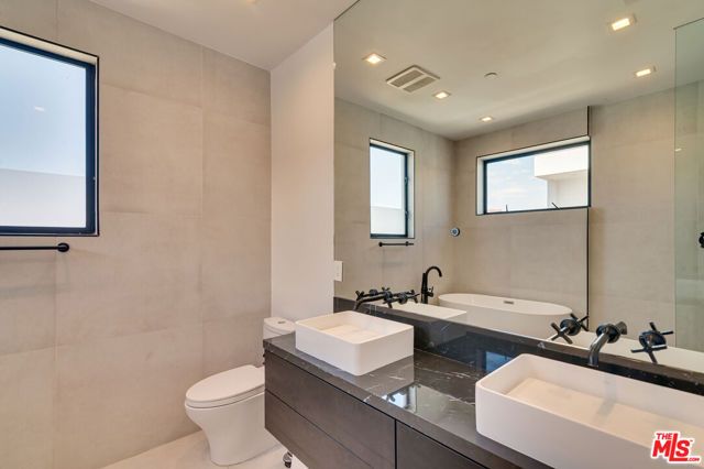 11347 Mississippi Avenue, Los Angeles, CA 90025