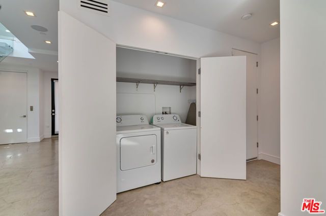 11347 Mississippi Avenue, Los Angeles, CA 90025