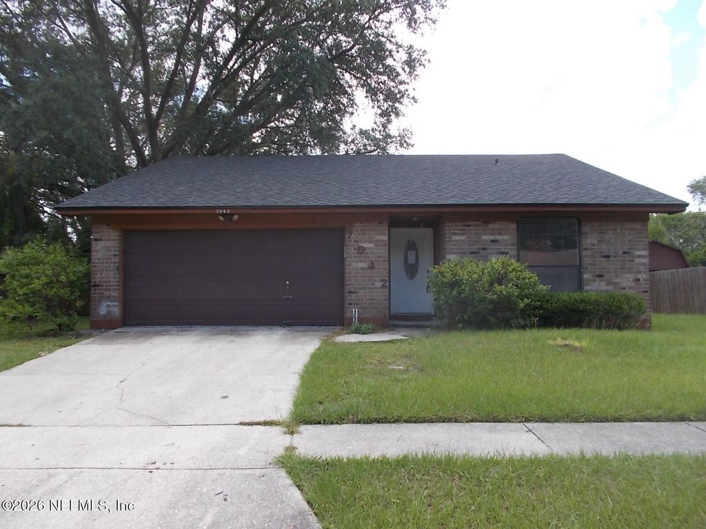 7942 BLANK Drive N, Jacksonville, FL 32244