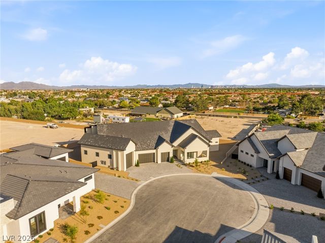 5865 St Ebbes, Las Vegas, NV 89131